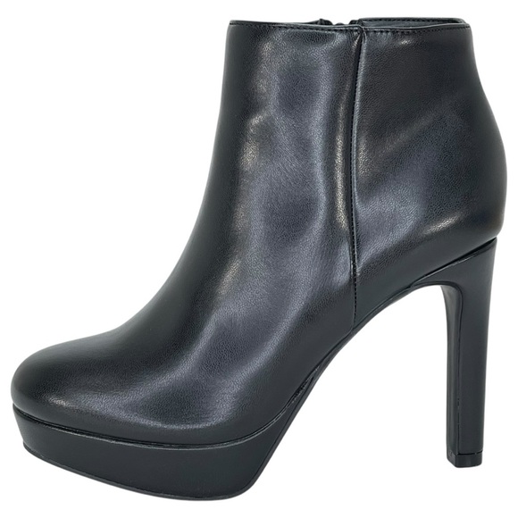 BCBGeneration Jeanne Black Faux Leather Heeled Womens Booties Size 10M - Picture 4 of 12